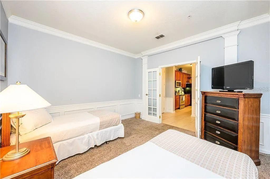 Image 12 of property listing at 5037 SHOREWAY LOOP 10602, Orlando, FL 32819