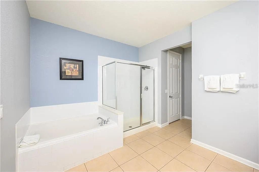 Image 13 of property listing at 5037 SHOREWAY LOOP 10602, Orlando, FL 32819