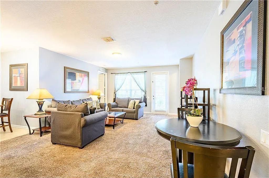 Image 5 of property listing at 5037 SHOREWAY LOOP 10602, Orlando, FL 32819