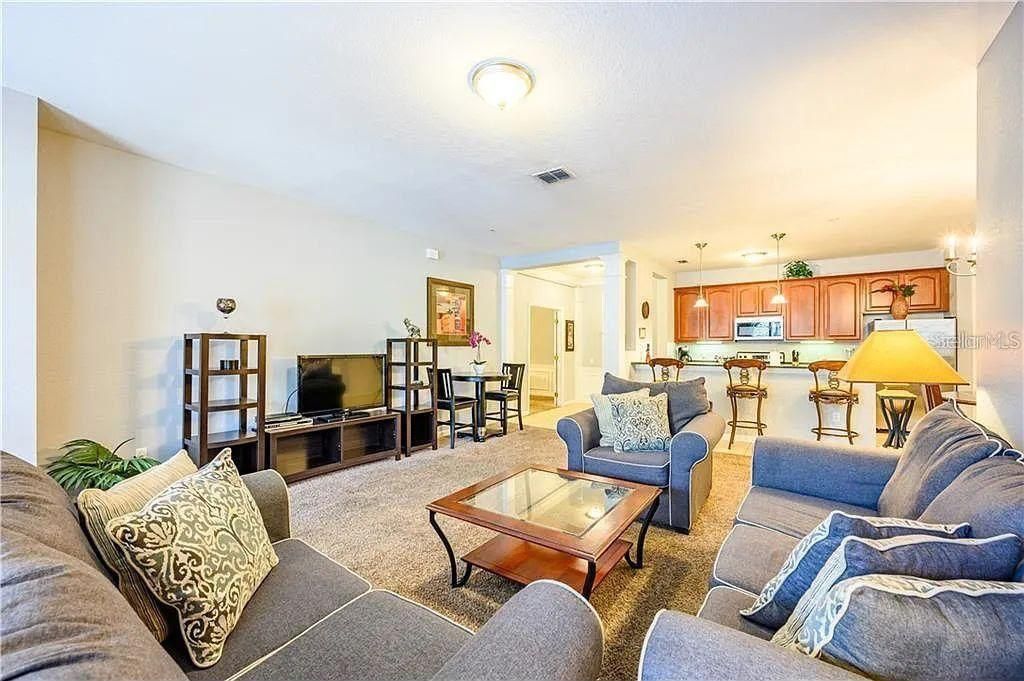 Image 8 of property listing at 5037 SHOREWAY LOOP 10602, Orlando, FL 32819