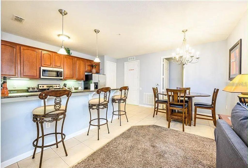 Image 9 of property listing at 5037 SHOREWAY LOOP 10602, Orlando, FL 32819