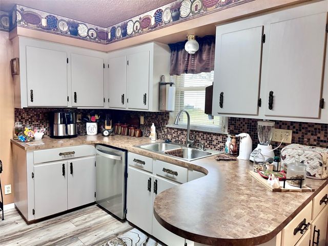 701 W Comanche Avenue, Rush Springs, OK 73082