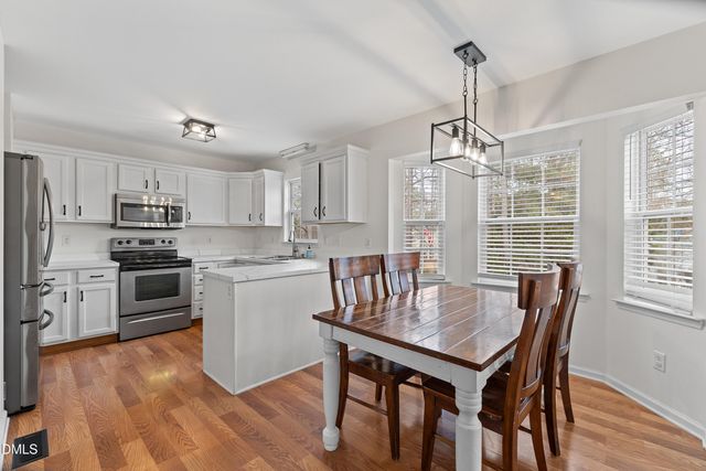 913 E Sanders Street, Four Oaks, NC 27524