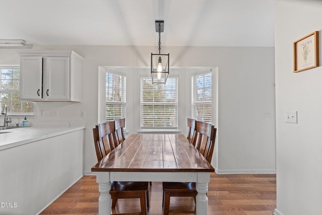 913 E Sanders Street, Four Oaks, NC 27524