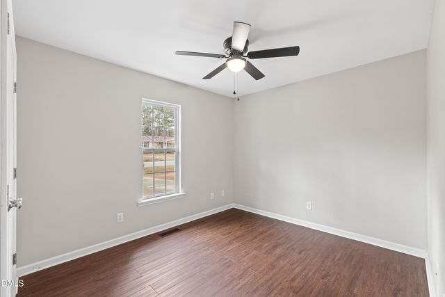 913 E Sanders Street, Four Oaks, NC 27524