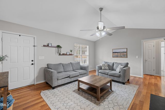 913 E Sanders Street, Four Oaks, NC 27524