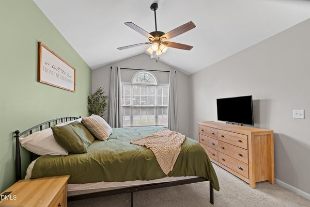 913 E Sanders Street, Four Oaks, NC 27524