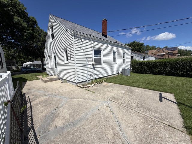 2850 S 50th STREET, Milwaukee, WI 53219