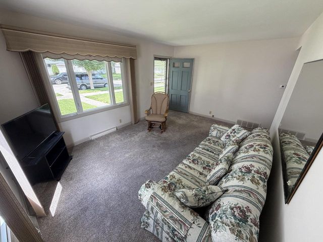 2850 S 50th STREET, Milwaukee, WI 53219