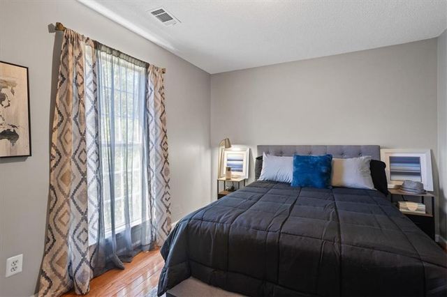 5210 Katherine Village Dr, Ellenwood, GA 30294