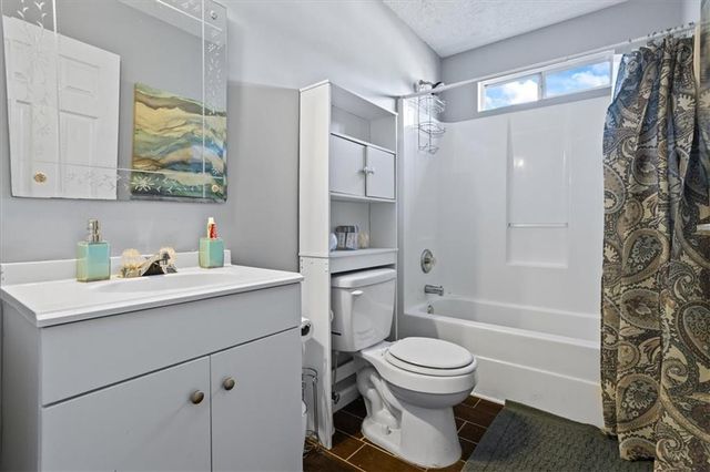 5210 Katherine Village Dr, Ellenwood, GA 30294