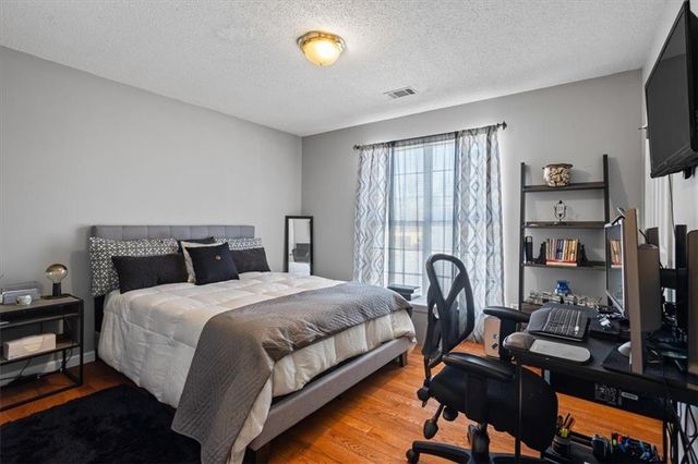 5210 Katherine Village Dr, Ellenwood, GA 30294