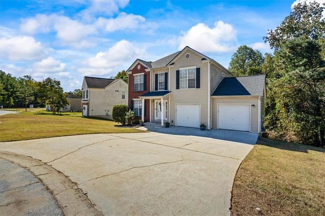 5210 Katherine Village Dr, Ellenwood, GA 30294