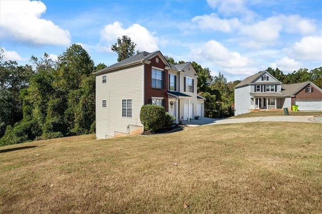 5210 Katherine Village Dr, Ellenwood, GA 30294