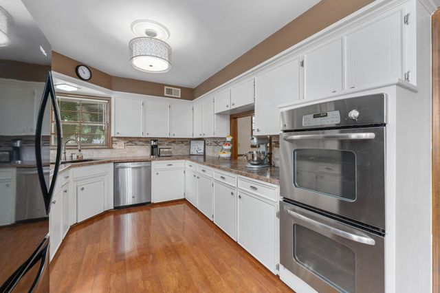 1631 N Glasgow St, Wichita, KS 67206