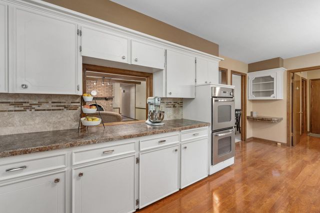 1631 N Glasgow St, Wichita, KS 67206
