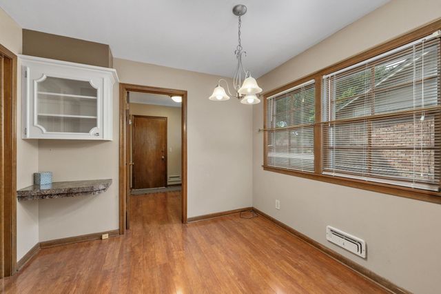 1631 N Glasgow St, Wichita, KS 67206