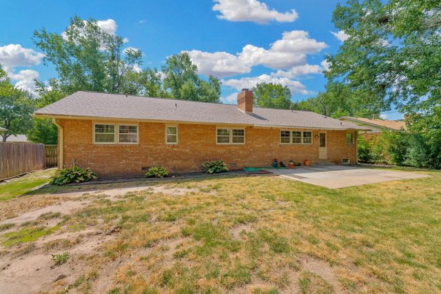 1631 N Glasgow St, Wichita, KS 67206