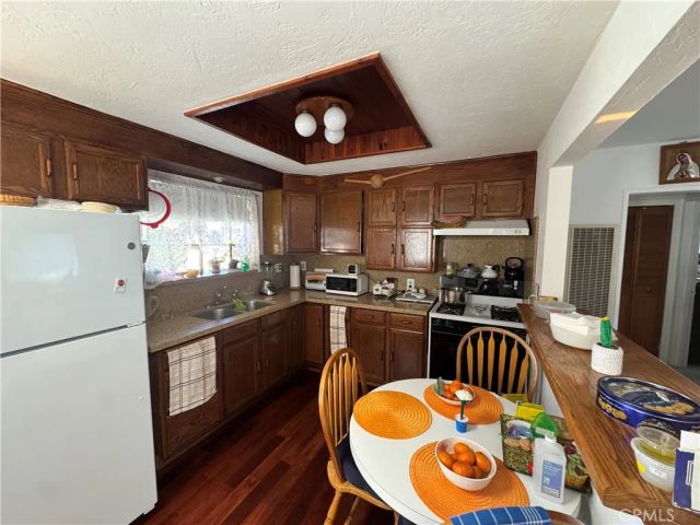 15423 Van Ness Avenue, Gardena, CA 90249