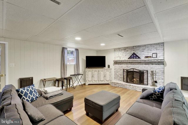 406 CLEARVIEW RD, Hanover, PA 17331