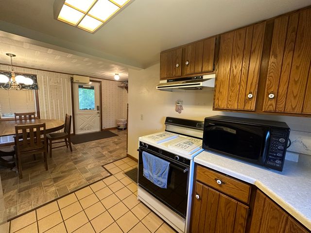 13629 Garden Plain Road, Morrison, IL 61270