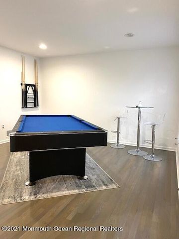 16 Bridle Drive, West Long Branch, NJ 07764