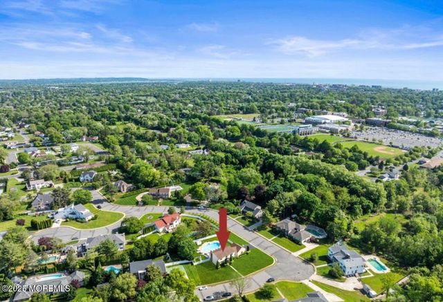 16 Bridle Drive, West Long Branch, NJ 07764