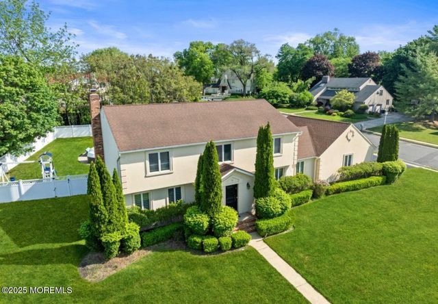 16 Bridle Drive, West Long Branch, NJ 07764