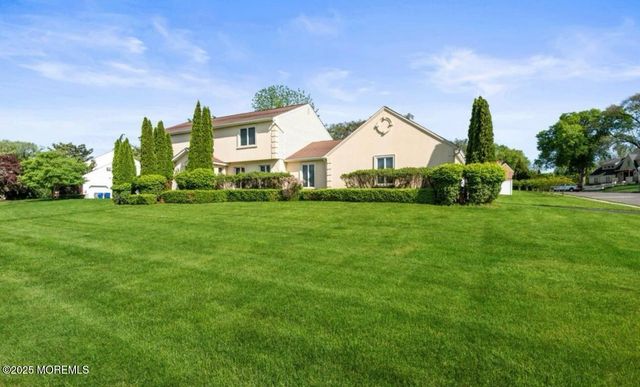 16 Bridle Drive, West Long Branch, NJ 07764