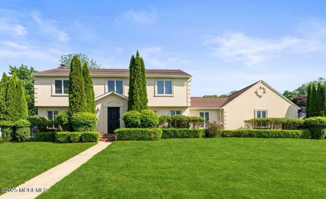 16 Bridle Drive, West Long Branch, NJ 07764