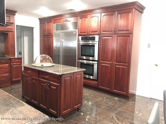 16 Bridle Drive, West Long Branch, NJ 07764