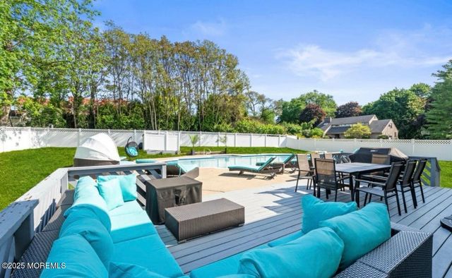 16 Bridle Drive, West Long Branch, NJ 07764