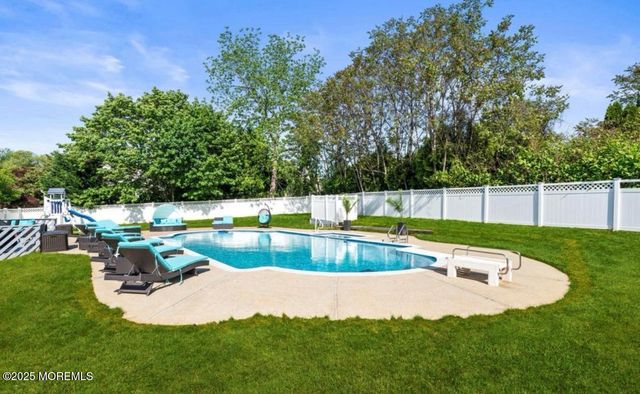 16 Bridle Drive, West Long Branch, NJ 07764