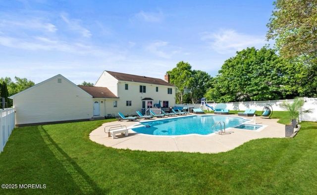 16 Bridle Drive, West Long Branch, NJ 07764