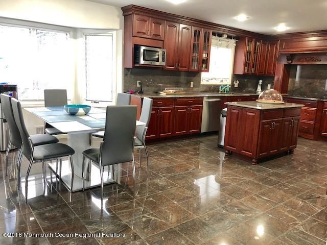 16 Bridle Drive, West Long Branch, NJ 07764