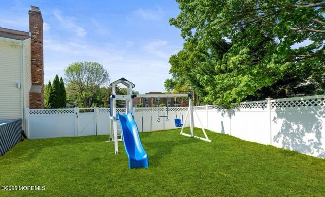 16 Bridle Drive, West Long Branch, NJ 07764