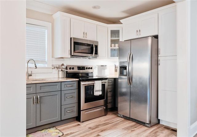 1074 Jefferson Avenue, East Point, GA 30344