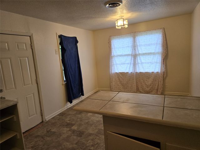 7047 Suntan Street, Shreveport, LA 71108