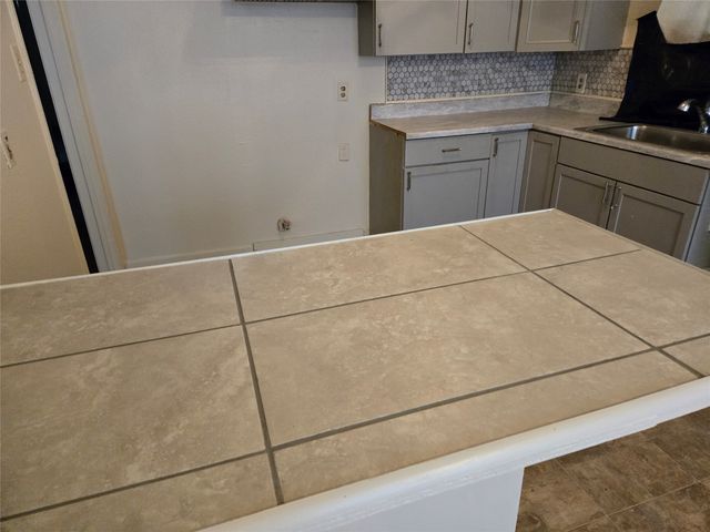 7047 Suntan Street, Shreveport, LA 71108