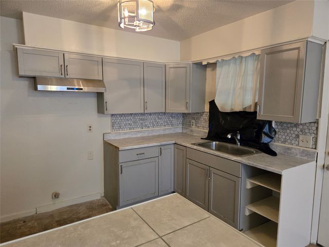 7047 Suntan Street, Shreveport, LA 71108