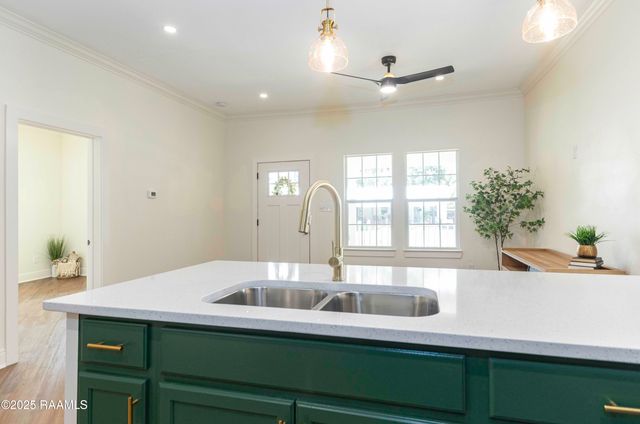 109 S Pat Street, Scott, LA 70583