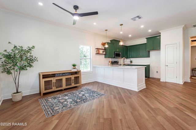 109 S Pat Street, Scott, LA 70583