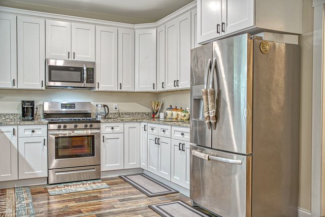 201 Peaceful Ln, Sparta, TN 38583