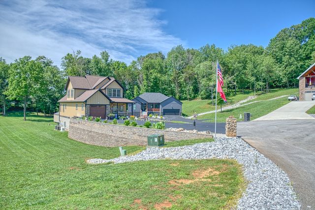 201 Peaceful Ln, Sparta, TN 38583