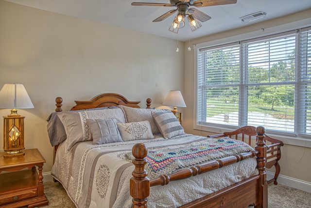 201 Peaceful Ln, Sparta, TN 38583