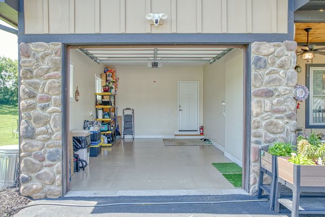 201 Peaceful Ln, Sparta, TN 38583