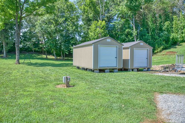 201 Peaceful Ln, Sparta, TN 38583