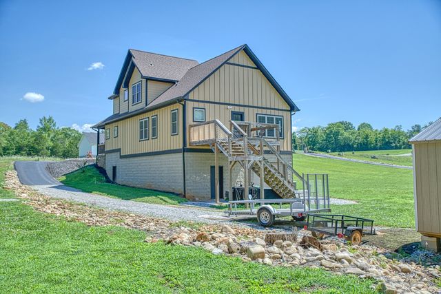 201 Peaceful Ln, Sparta, TN 38583