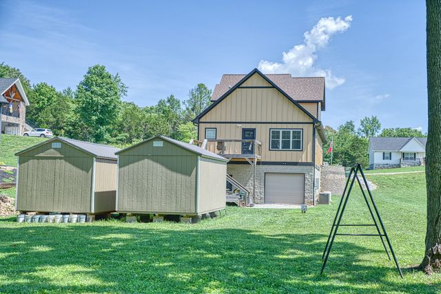 201 Peaceful Ln, Sparta, TN 38583