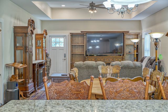 201 Peaceful Ln, Sparta, TN 38583